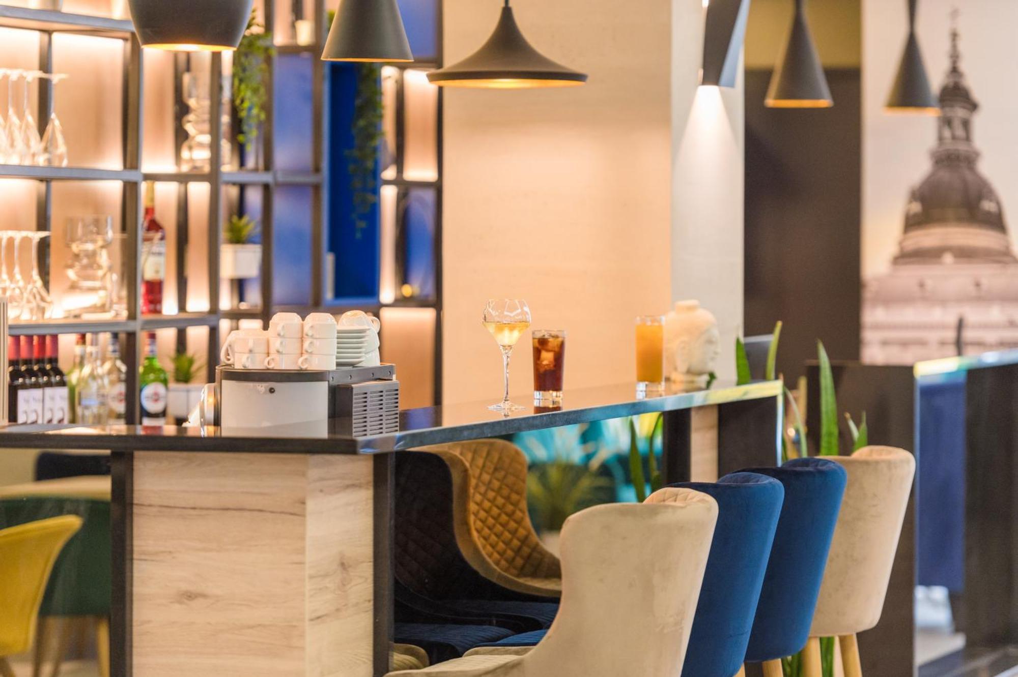 Impulso Fashion Hotel Budapest Luaran gambar